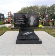 Памятник из черного гранита, памятник для мужчины, памятник для женщины.