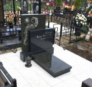 Памятник из зеленого гранита, памятник для: мужчины, женщины, парня, девушки, семейный.