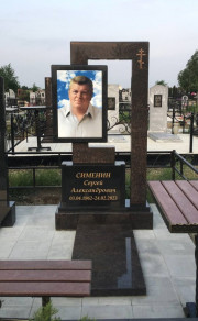 Памятник сложной формы, индивидуальный резной памятник, памятник для мужчины, памятник для женщины.