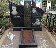 Составной памятник сложной формы, может быть установлен как для одного человека так и стать достойным оформлением семейного захоронения.